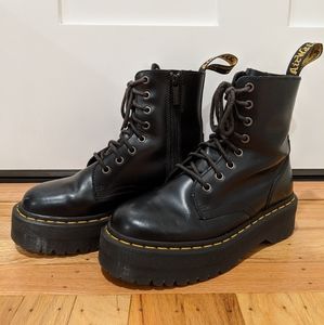 Dr. Martens Jadon